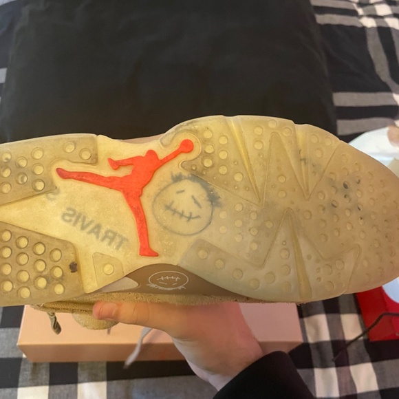 TRAVIS SCOTT Jordan 5’s - Picture 4 of 7